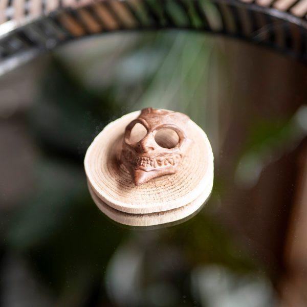 Collier visage ONI - Sable